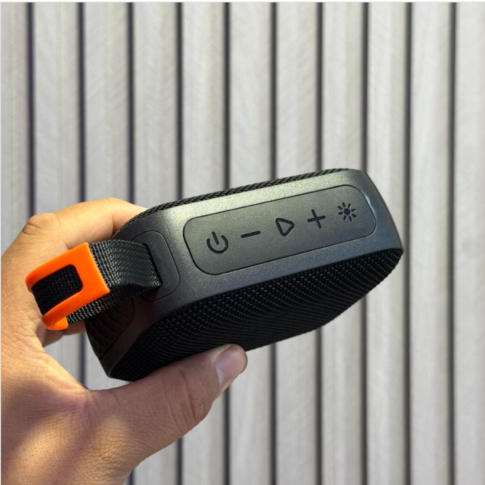 Mini Bocina Nebro 8W Bluetooth recargable IPX4 USB TWS WG-198 - Imagen 4