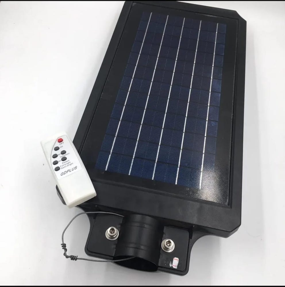 Luminaria Suburbana Alumbrado Publico Solar 150W con Sensor Movimiento GD-98150 - Imagen 3