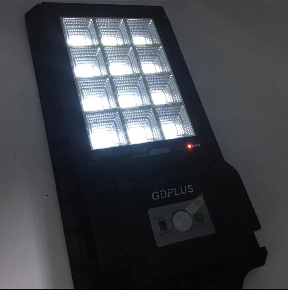 Luminaria Suburbana Alumbrado Publico Solar 150W con Sensor Movimiento GD-98150 - Imagen 5