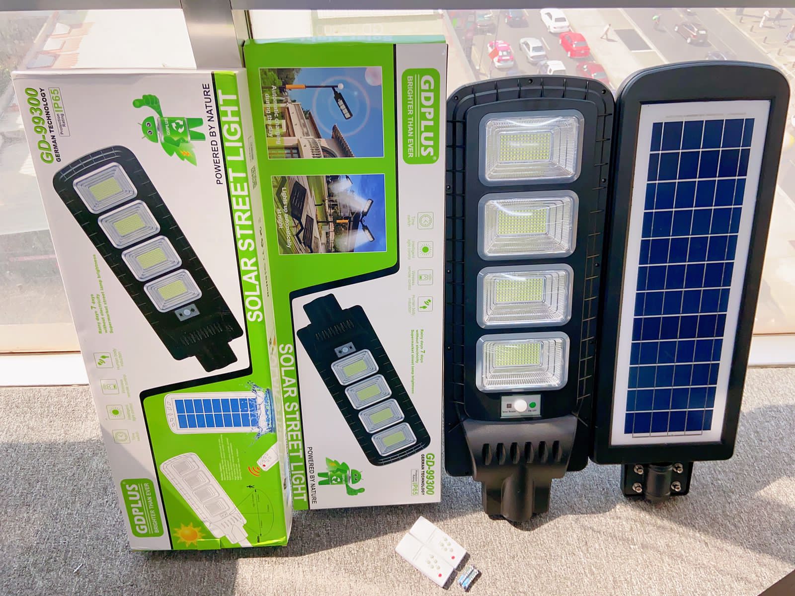 Luminaria Suburbana Alumbrado Publico Solar 300W con Sensor Movimiento GD-99300 - Imagen 6