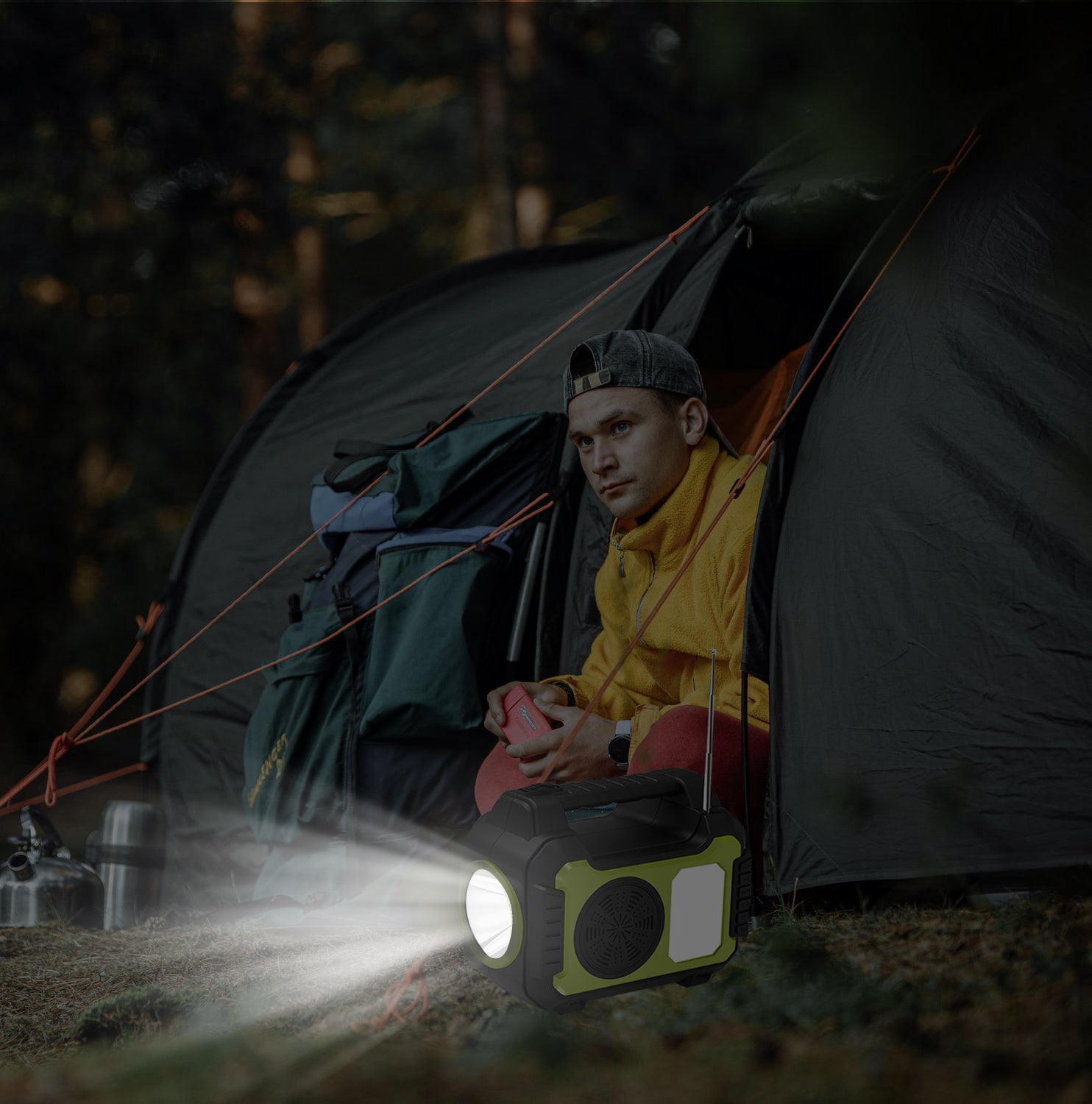 Mini Sistema Solar Radio FM 4 Focos Linterna Power Bank MOR-8072 - Imagen 7